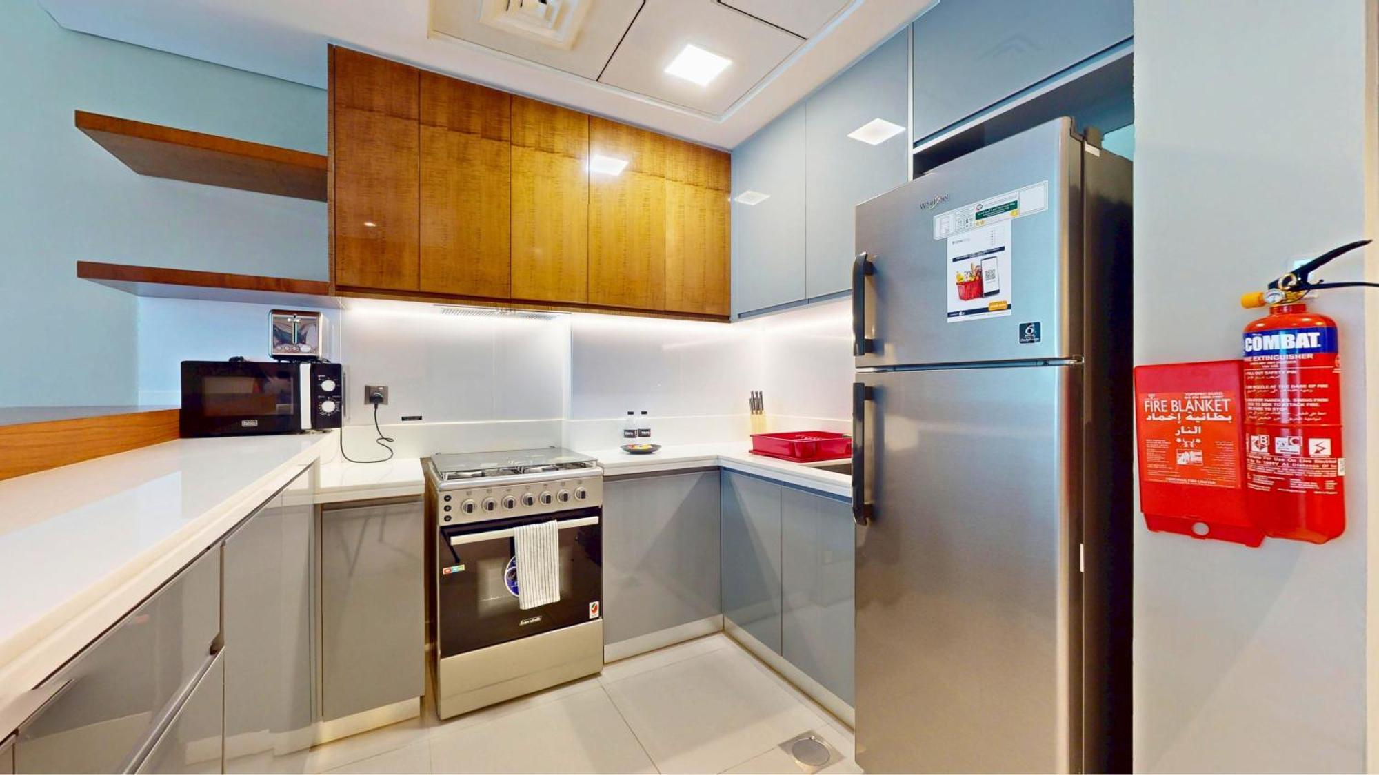 Appartement Trps - 2020 Marquis, Arjan - Sleek & Spacious 1br - Fully Furnished *